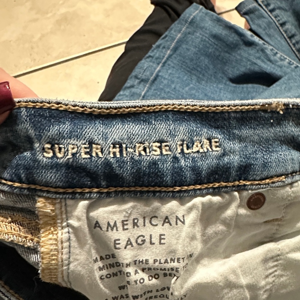 American Eagle Outfitters Women's Denim Flare Leg Jeans - Picture 6 of 6